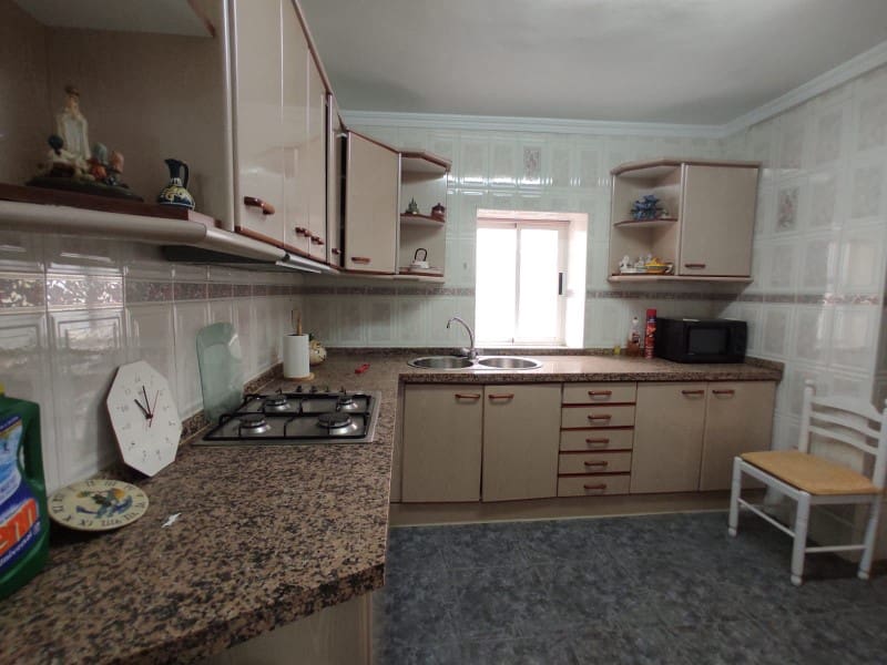 7 bedroom Townhouse for sale in Competa - € 320,000 (Ref: 8316043)