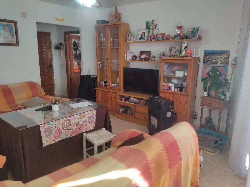 3 soveværelse Byhus til salg i Competa - € 105.000 (Ref: 8374025)