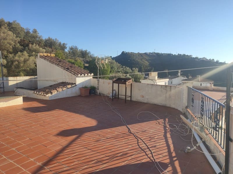 3 soveværelse Byhus til salg i Competa - € 105.000 (Ref: 8374025)