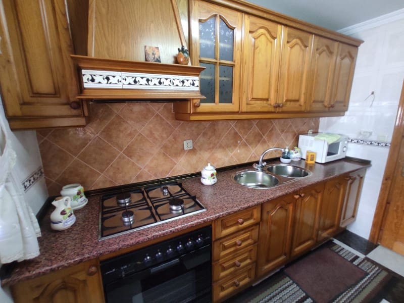 Casa de 3 habitaciones en Cómpeta en venta - 126.000 € (Ref: 8399025)