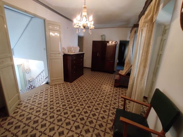 10 bedroom Townhouse for sale in Cómpeta - € 212,000 (Ref: 8551334)