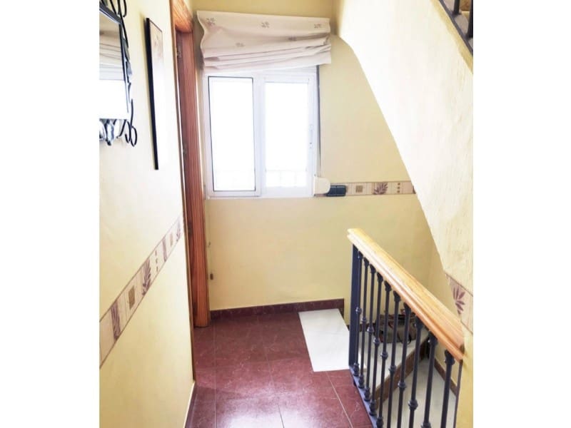 2 soverom Hus til salgs i Sayalonga - € 95 000 (Ref: 8570878)