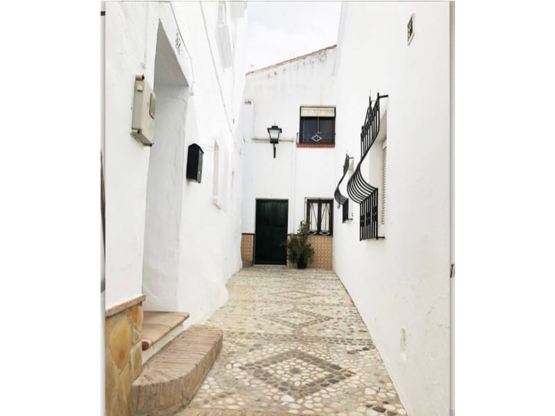 2 soverom Hus til salgs i Sayalonga - € 95 000 (Ref: 8570878)