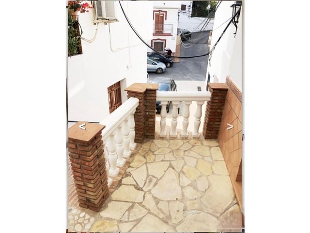 2 soverom Hus til salgs i Sayalonga - € 95 000 (Ref: 8570878)