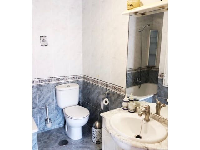 2 soverom Hus til salgs i Sayalonga - € 95 000 (Ref: 8570878)