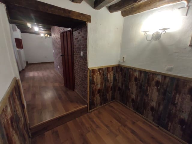 Casa de 5 habitaciones en Cómpeta en venta - 180.000 € (Ref: 8589279)