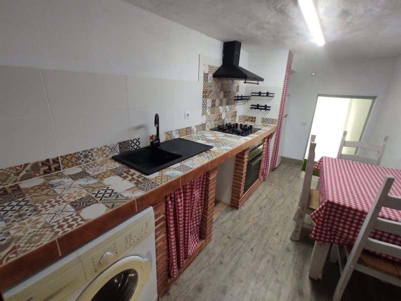 5 bedroom Townhouse for sale in Competa - € 180,000 (Ref: 8589279)