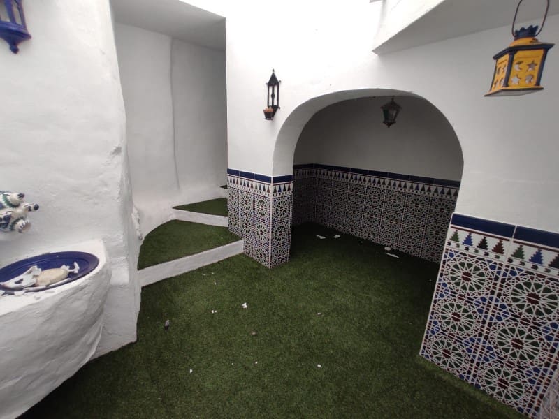 5 bedroom Townhouse for sale in Competa - € 180,000 (Ref: 8589279)