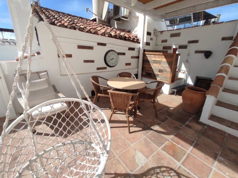 5 bedroom Townhouse for sale in Competa - € 180,000 (Ref: 8589279)