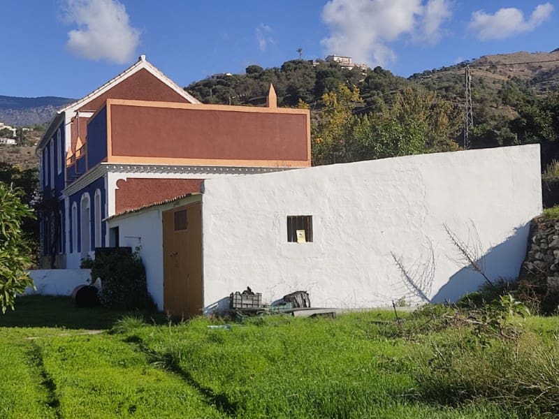 3 bedroom Finca/Country House for sale in Archez - € 790,000 (Ref: 8641004)
