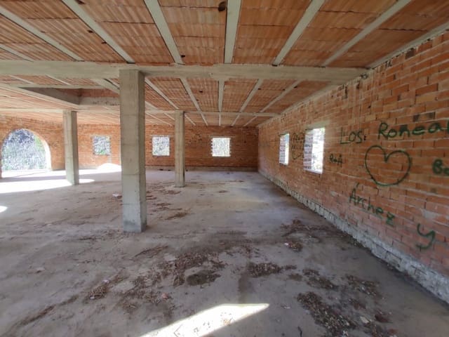 Finca/Country House for sale in Archez with garage - € 100,000 (Ref: 8641005)