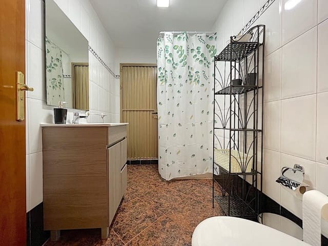 2 camera da letto Casa da affittare in Sayalonga - 1.050 € (Rif: 8729941)