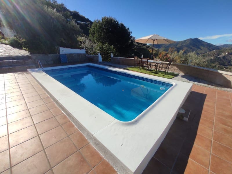 2 soveværelse Finca/Landehus til leje i Sayalonga - € 1.400 (Ref: 8737658)