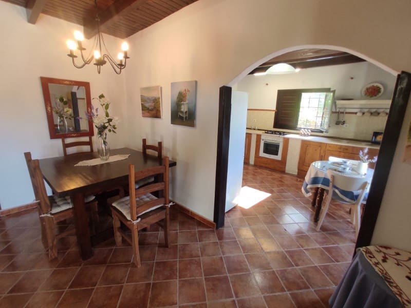 2 soveværelse Finca/Landehus til leje i Sayalonga - € 1.400 (Ref: 8737658)