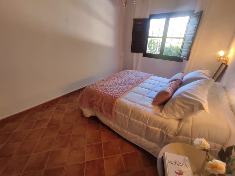 2 soveværelse Finca/Landehus til leje i Sayalonga - € 1.400 (Ref: 8737658)