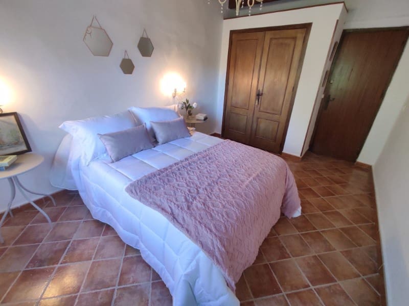 2 soveværelse Finca/Landehus til leje i Sayalonga - € 1.400 (Ref: 8737658)