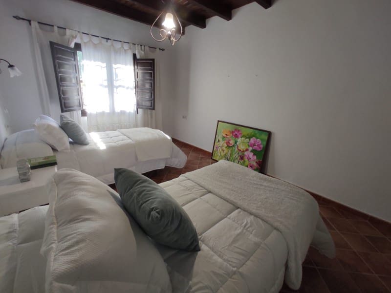 2 soveværelse Finca/Landehus til leje i Sayalonga - € 1.400 (Ref: 8737658)