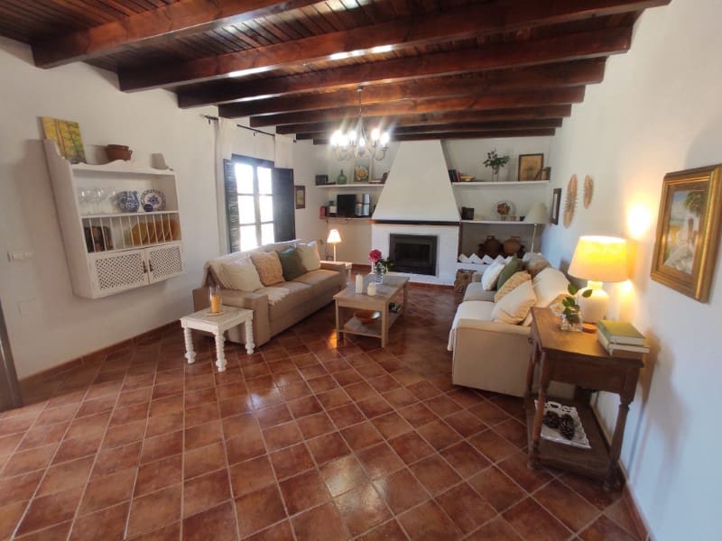 2 soveværelse Finca/Landehus til leje i Sayalonga - € 1.400 (Ref: 8737658)