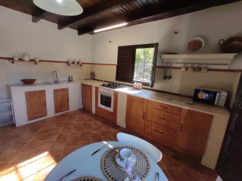 2 soveværelse Finca/Landehus til leje i Sayalonga - € 1.400 (Ref: 8737658)