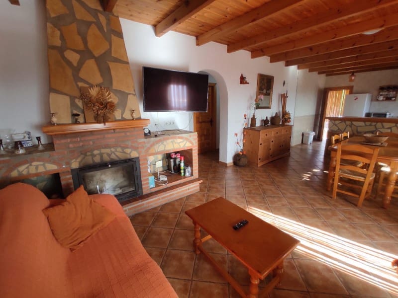 4 slaapkamer Finca/Landhuis te huur in Sayalonga - € 1.600 (Ref: 8834684)