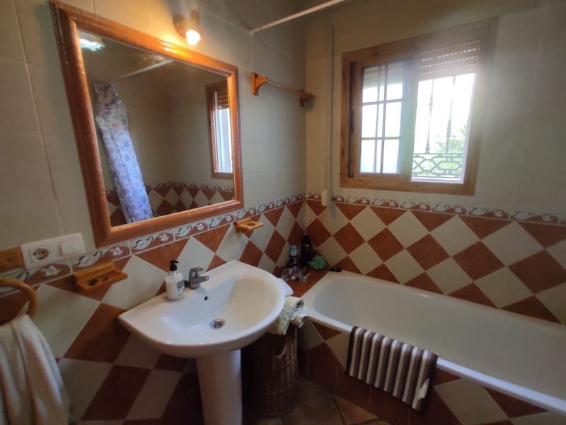 4 slaapkamer Finca/Landhuis te huur in Sayalonga - € 1.600 (Ref: 8834684)