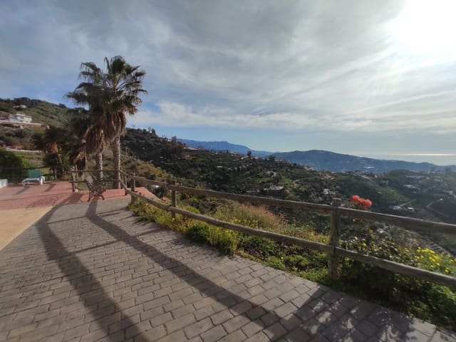 4 slaapkamer Finca/Landhuis te huur in Sayalonga - € 1.600 (Ref: 8834684)