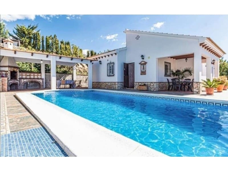 Finca/Landehus til leje i Canillas de Albaida med swimmingpool - € 1.700 (Ref: 9282508)