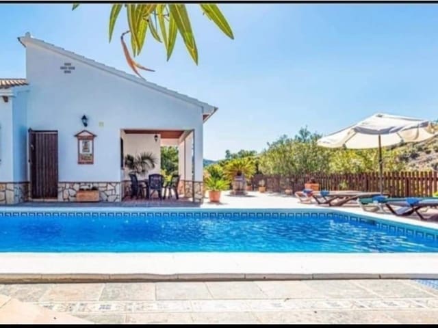 Finca/Landehus til leje i Canillas de Albaida med swimmingpool - € 1.700 (Ref: 9282508)