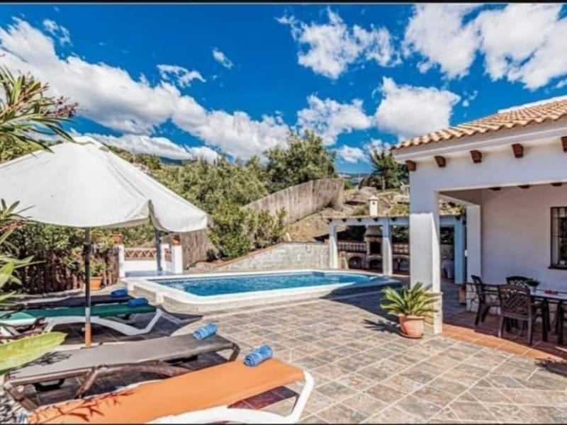Finca/Landehus til leje i Canillas de Albaida med swimmingpool - € 1.700 (Ref: 9282508)