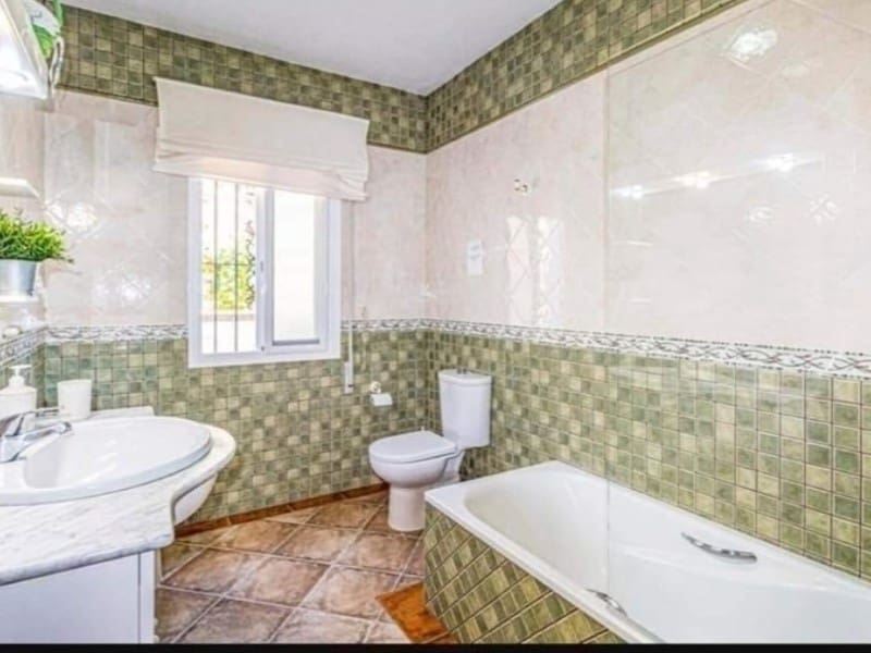 Finca/Landehus til leje i Canillas de Albaida med swimmingpool - € 1.700 (Ref: 9282508)