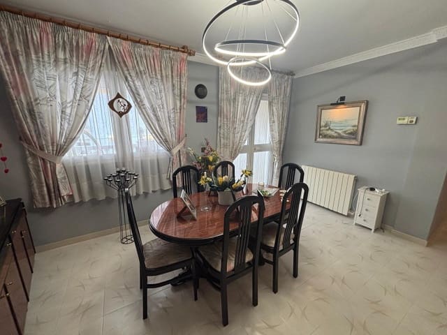 4 bedroom Townhouse for sale in Cómpeta with pool - € 649,000 (Ref: 9528445)