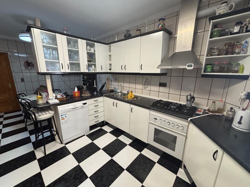 4 bedroom Townhouse for sale in Competa with pool - € 649,000 (Ref: 9528445)