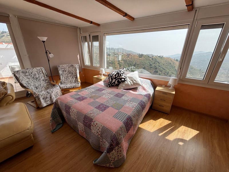 4 bedroom Townhouse for sale in Competa with pool - € 649,000 (Ref: 9528445)