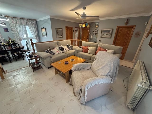 4 bedroom Townhouse for sale in Cómpeta with pool - € 649,000 (Ref: 9528445)