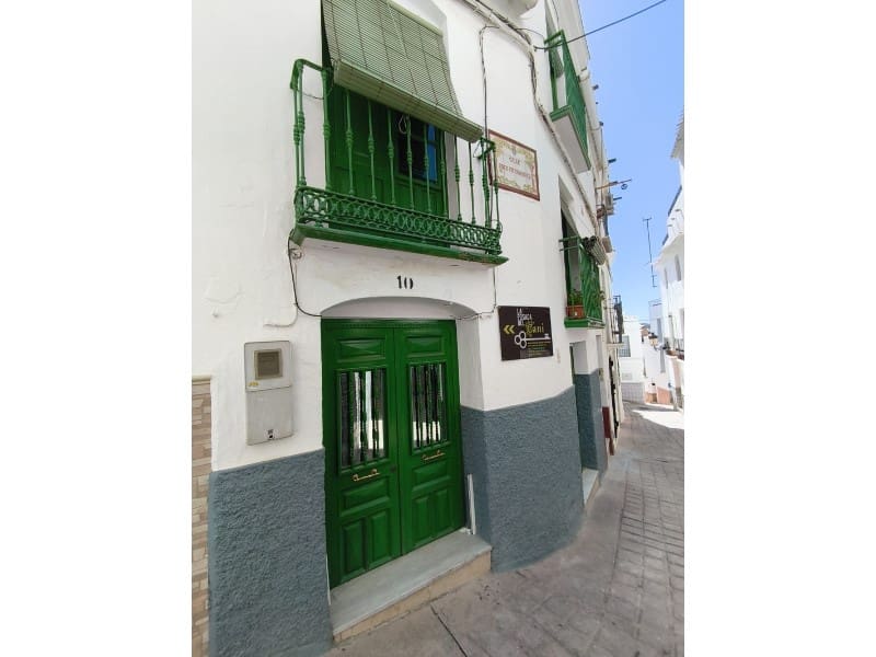 5 bedroom Townhouse for sale in Competa - € 157,000 (Ref: 9696332)