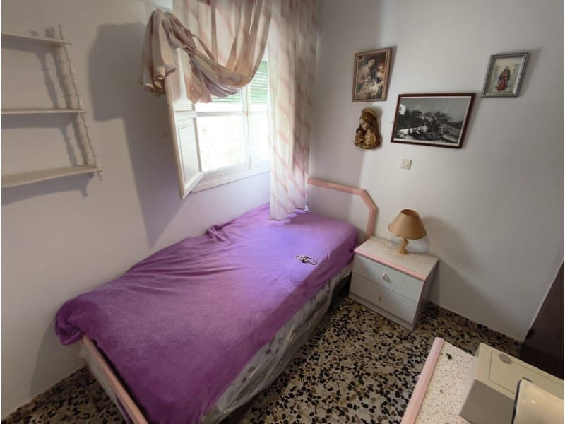 5 bedroom Townhouse for sale in Competa - € 157,000 (Ref: 9696332)