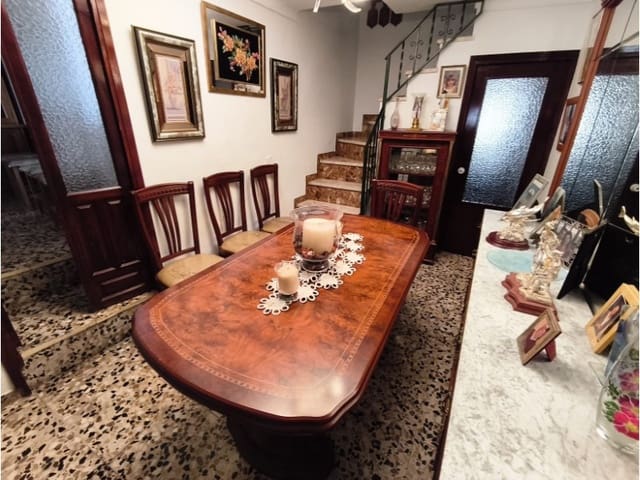 5 soverom Hus til salgs i Cómpeta - € 157 000 (Ref: 9696332)