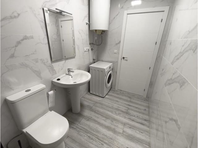 1 sovrum Lägenhet att hyra i Cómpeta - 600 € (Ref: 9808307)