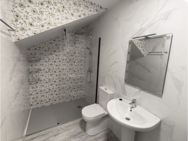 1 sovrum Lägenhet att hyra i Cómpeta - 600 € (Ref: 9808307)