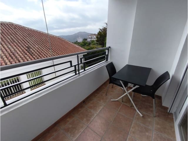 1 sovrum Lägenhet att hyra i Cómpeta - 600 € (Ref: 9808307)