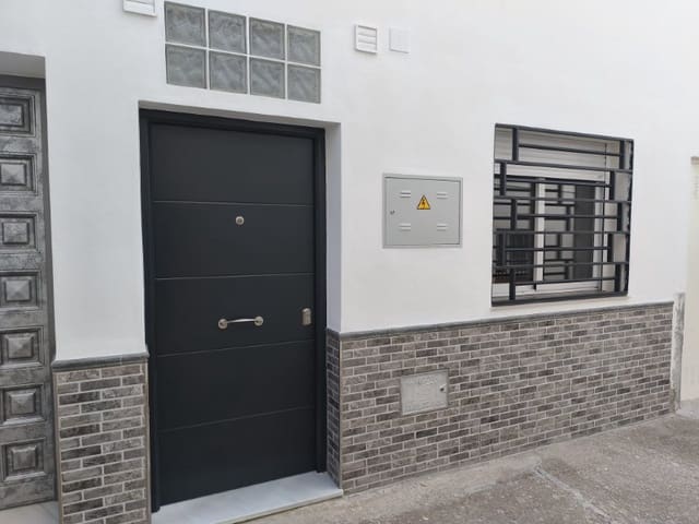 1 sovrum Lägenhet att hyra i Cómpeta - 600 € (Ref: 9808307)