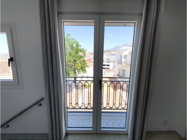 Apartamento de 1 habitación en Cómpeta en alquiler - 1.000 € (Ref: 9910973)