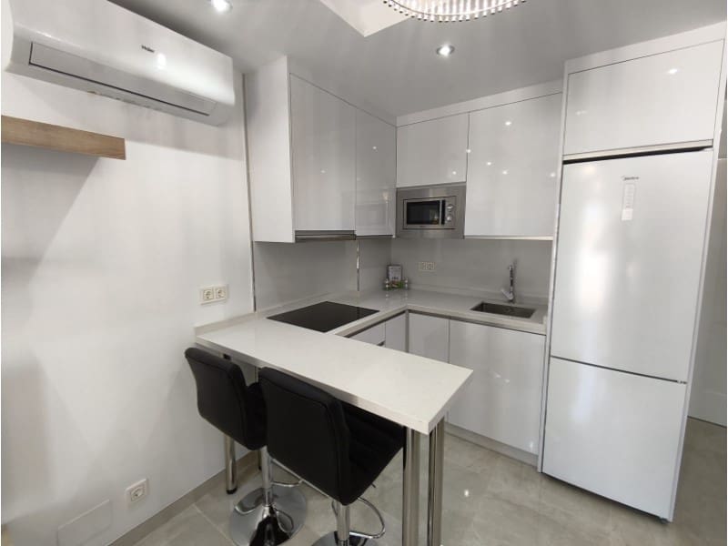 1 camera da letto Appartamento da affittare in Competa - 800 € (Rif: 9910974)