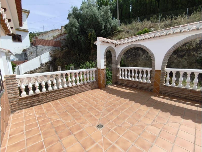 3 bedroom Townhouse for sale in Competa with garage - € 378,000 (Ref: 9929308)