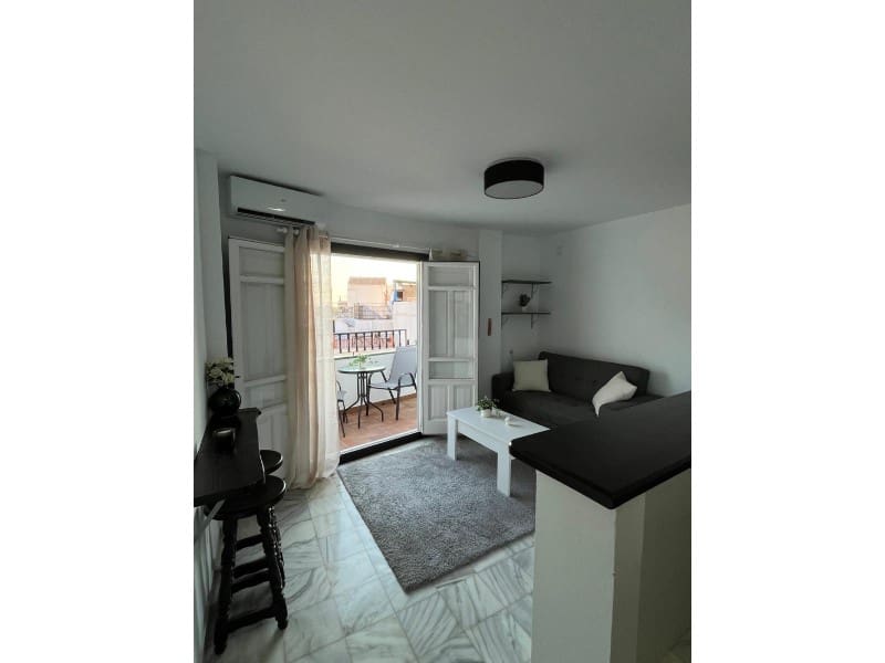 Appartement de 1 chambre à louer à Competa - 750 € (Ref: 9949715)