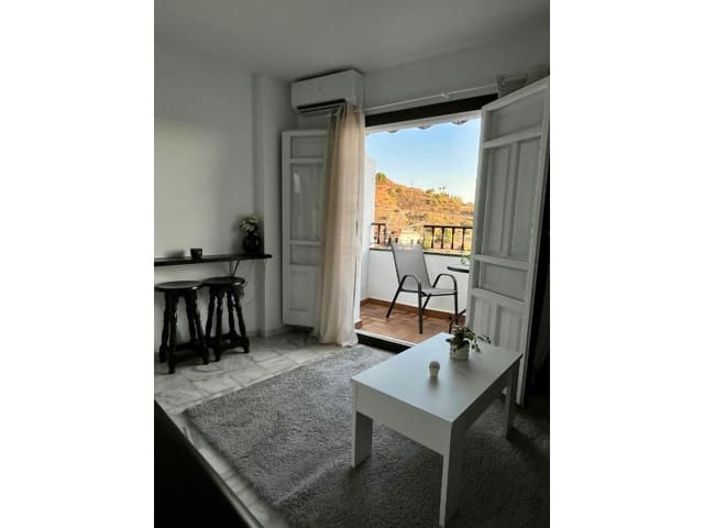 1 soveværelse Lejlighed til leje i Cómpeta - € 750 (Ref: 9949715)