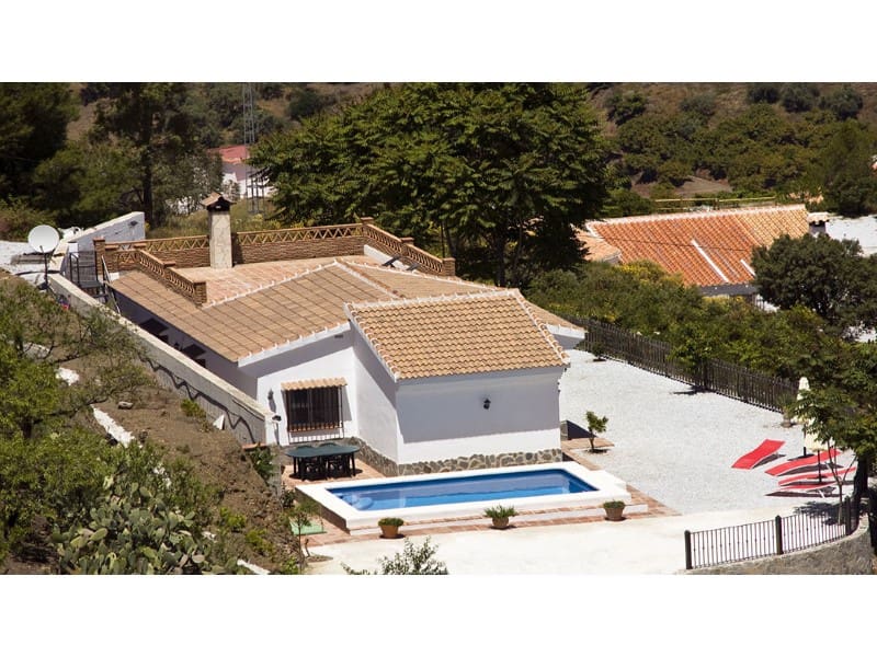 3 bedroom Finca/Country House for rent in Competa with pool - € 1,600 (Ref: 9949717)