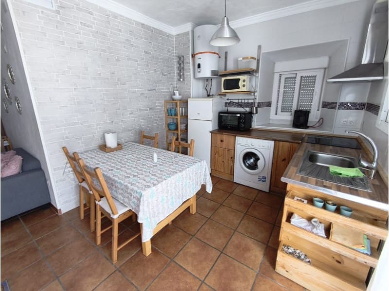 2 bedroom Townhouse for rent in Competa - € 700 (Ref: 9957937)