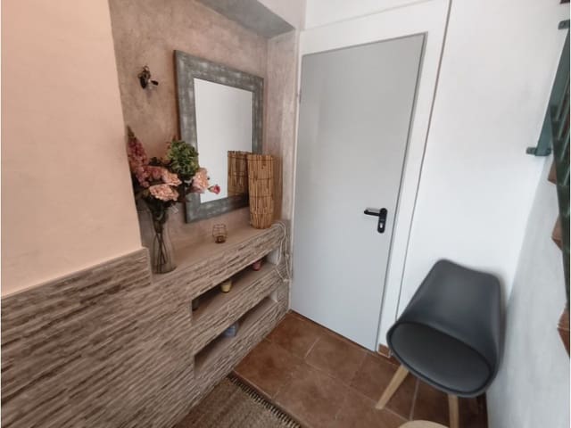 2 soveværelse Byhus til leje i Cómpeta - € 700 (Ref: 9957937)
