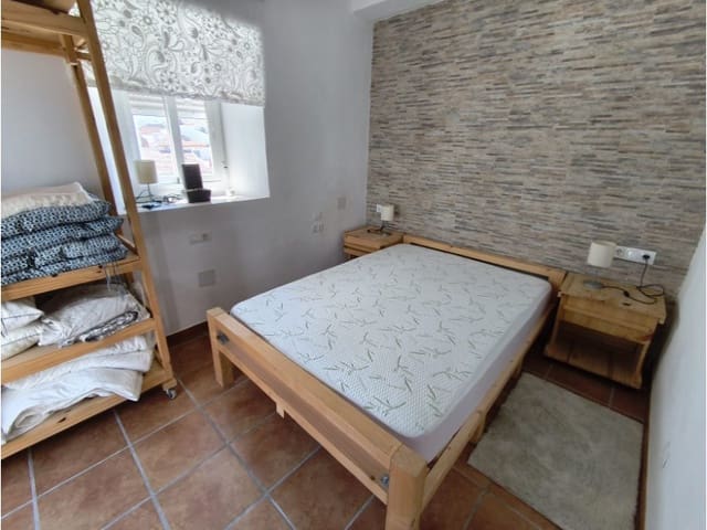 2 soveværelse Byhus til leje i Cómpeta - € 700 (Ref: 9957937)